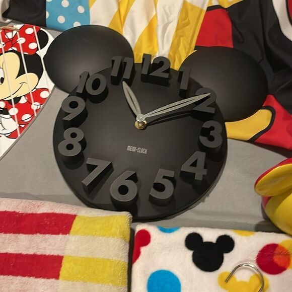 Mickey and Minnie Bathroom Bundle 🐭 - Picture 9 of 13